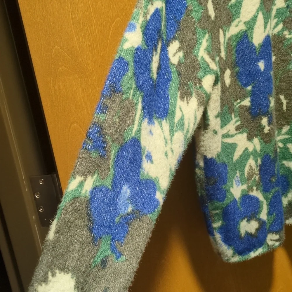 NWT PacSun Eyelash Polo Sweater - Perfect for Adding a Super Soft Pop of Color - Picture 5 of 14